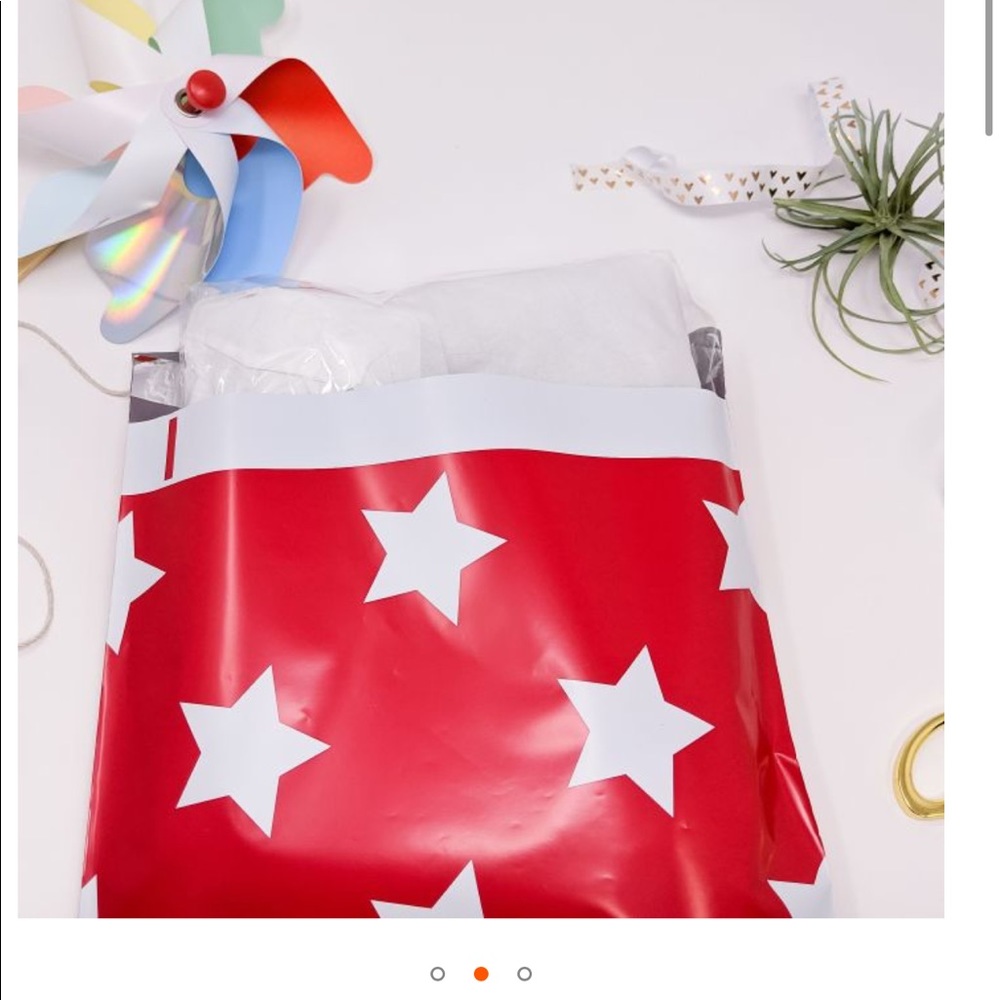 25 10X13 Red and White Star Poly Mailers PRICEFIRM - Picture 4 of 6
